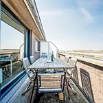 Albatros 301 With Balcony By Interhome Appartement Bredene