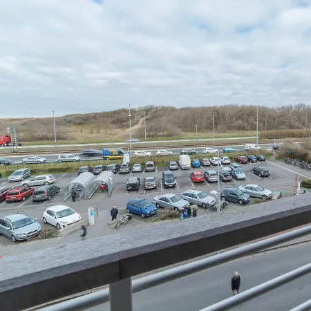 Apartment Residentie Albatros-3 *