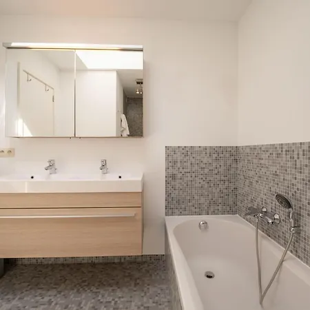 Albatros 301 With Balcony By Interhome