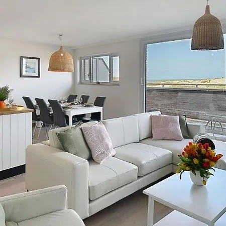 Albatros 301 With Balcony By Interhome *